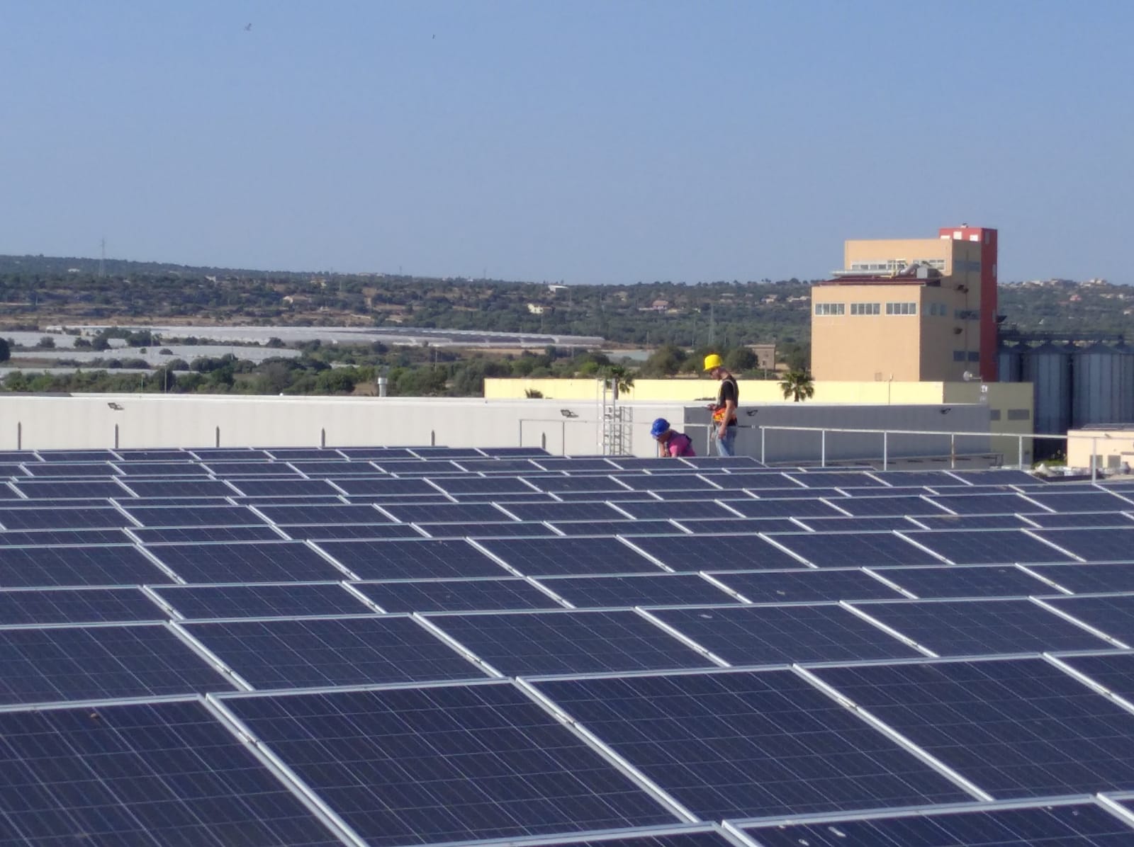 Mediterranea Pulizie al lavoro